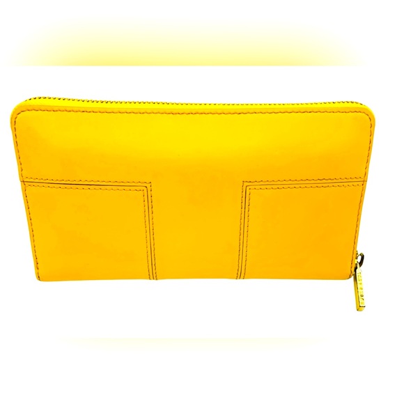 Tory Burch, Block T Multi Gusset Zip Continental Wallet - Picture 2 of 5